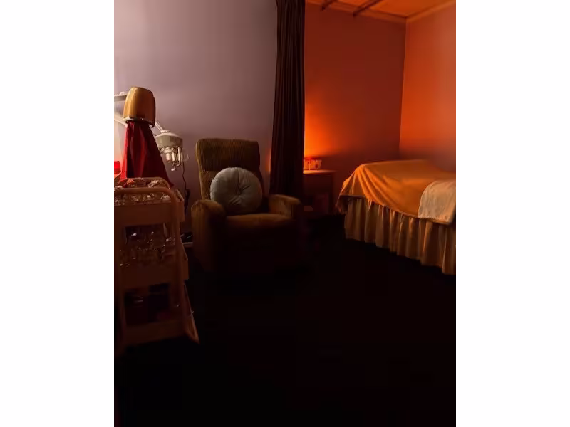 Le Shaoyue Facial & Healing Spa