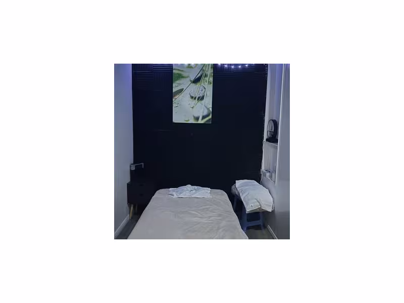 Golden Hands Health Spa