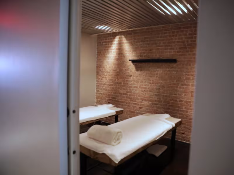 Sun & Sky - Spa / Salon