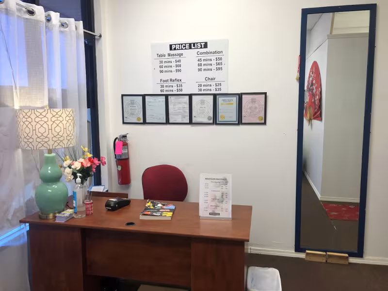 MADISON MASSAGE