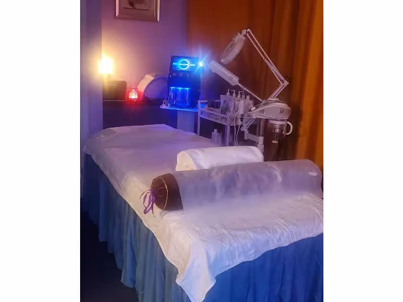 Le Shaoyue Facial & Healing Spa
