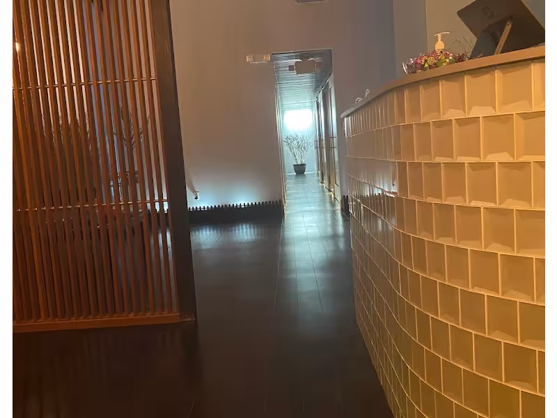 Sun & Sky - Spa / Salon