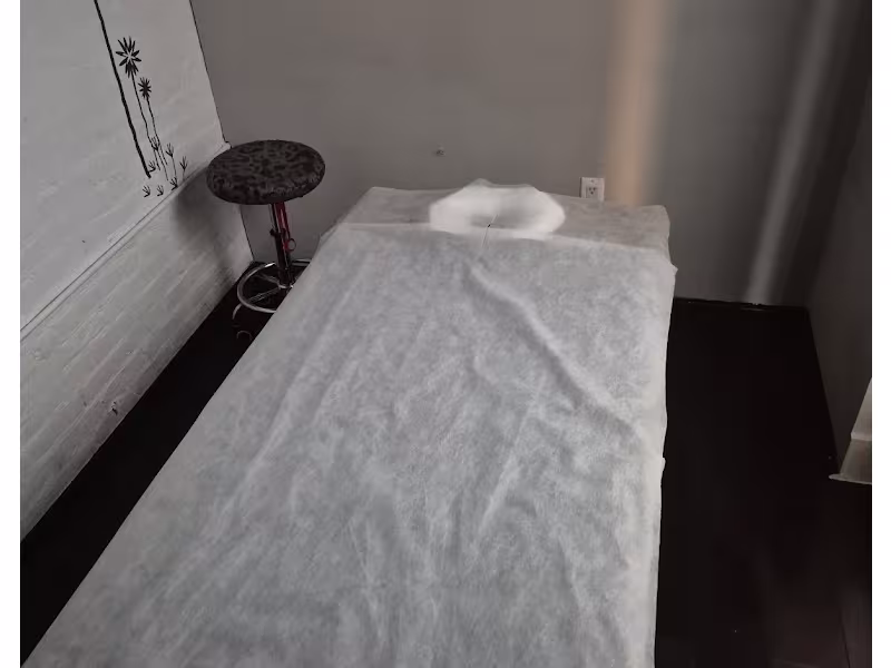 Sun & Sky - Spa / Salon