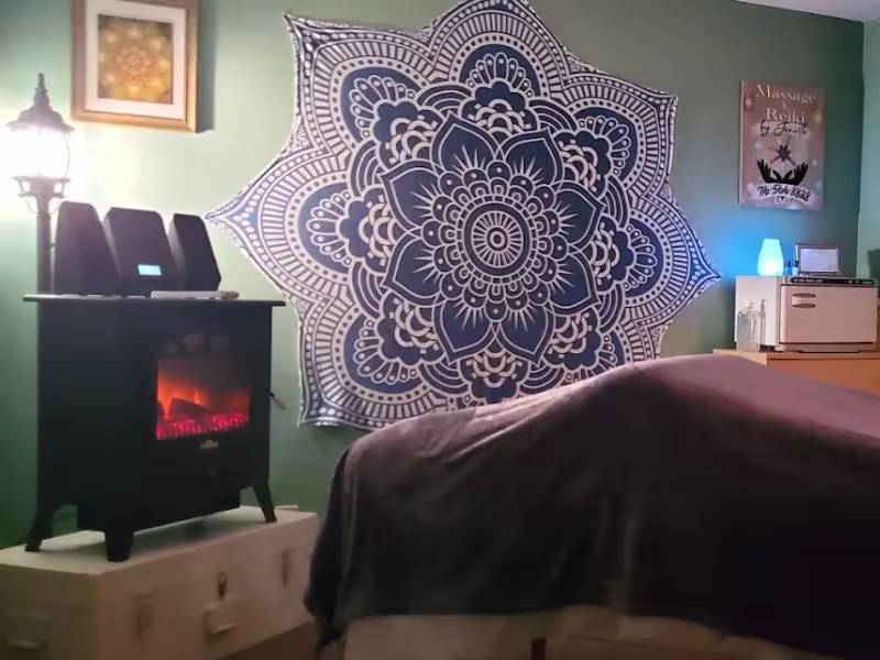 Massage and Reiki by Janelle Callahan